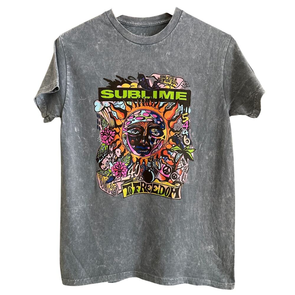 Sublime 40oz to Freedom Graphic Tee NWOT –‎ Size S Men's